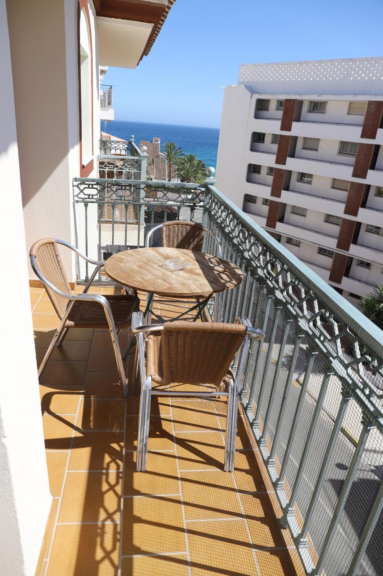 Apartamentos Latin Nerja Exterior foto