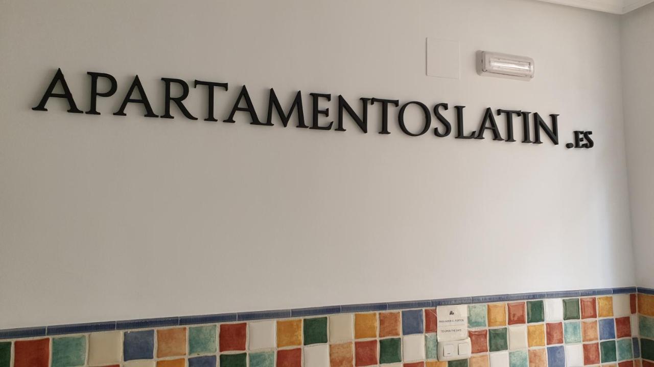 Apartamentos Latin Nerja Exterior foto